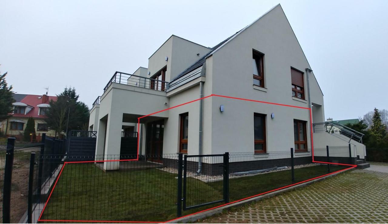 Apartament Z Ogrodkiem เชซัช ภายนอก รูปภาพ