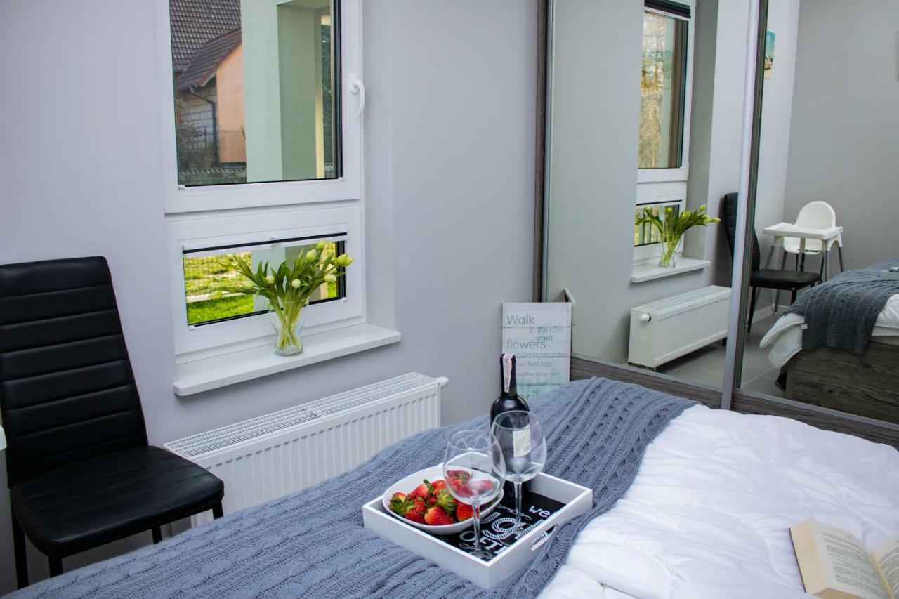 Apartament Z Ogrodkiem เชซัช ภายนอก รูปภาพ