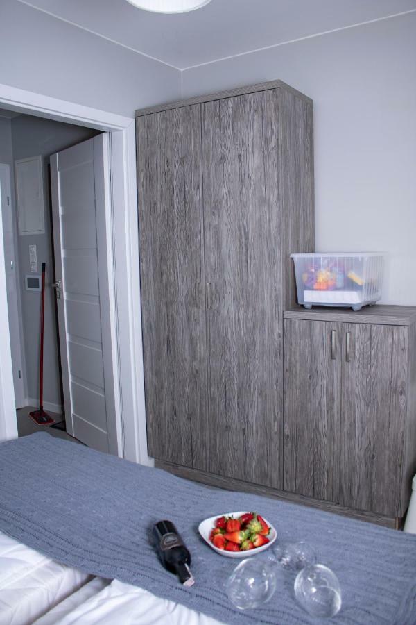 Apartament Z Ogrodkiem เชซัช ภายนอก รูปภาพ