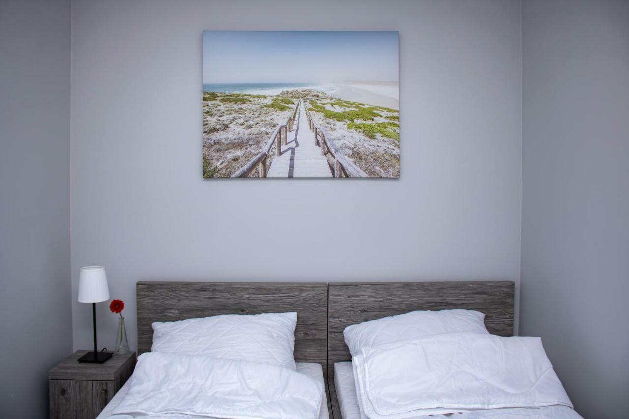 Apartament Z Ogrodkiem เชซัช ภายนอก รูปภาพ