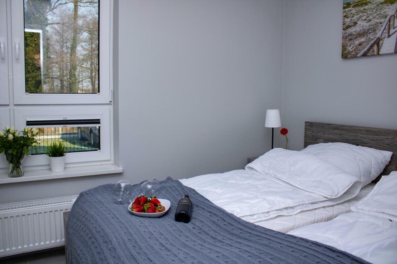Apartament Z Ogrodkiem เชซัช ภายนอก รูปภาพ