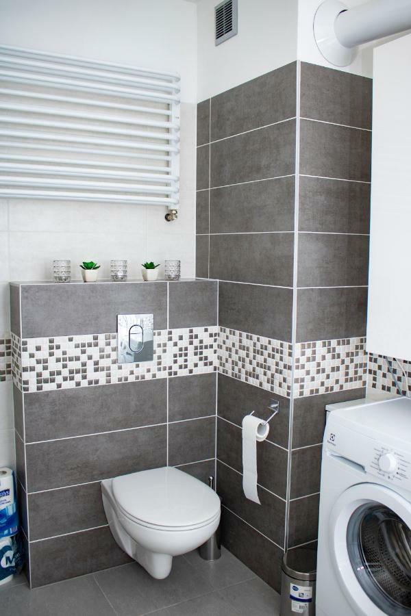Apartament Z Ogrodkiem เชซัช ภายนอก รูปภาพ