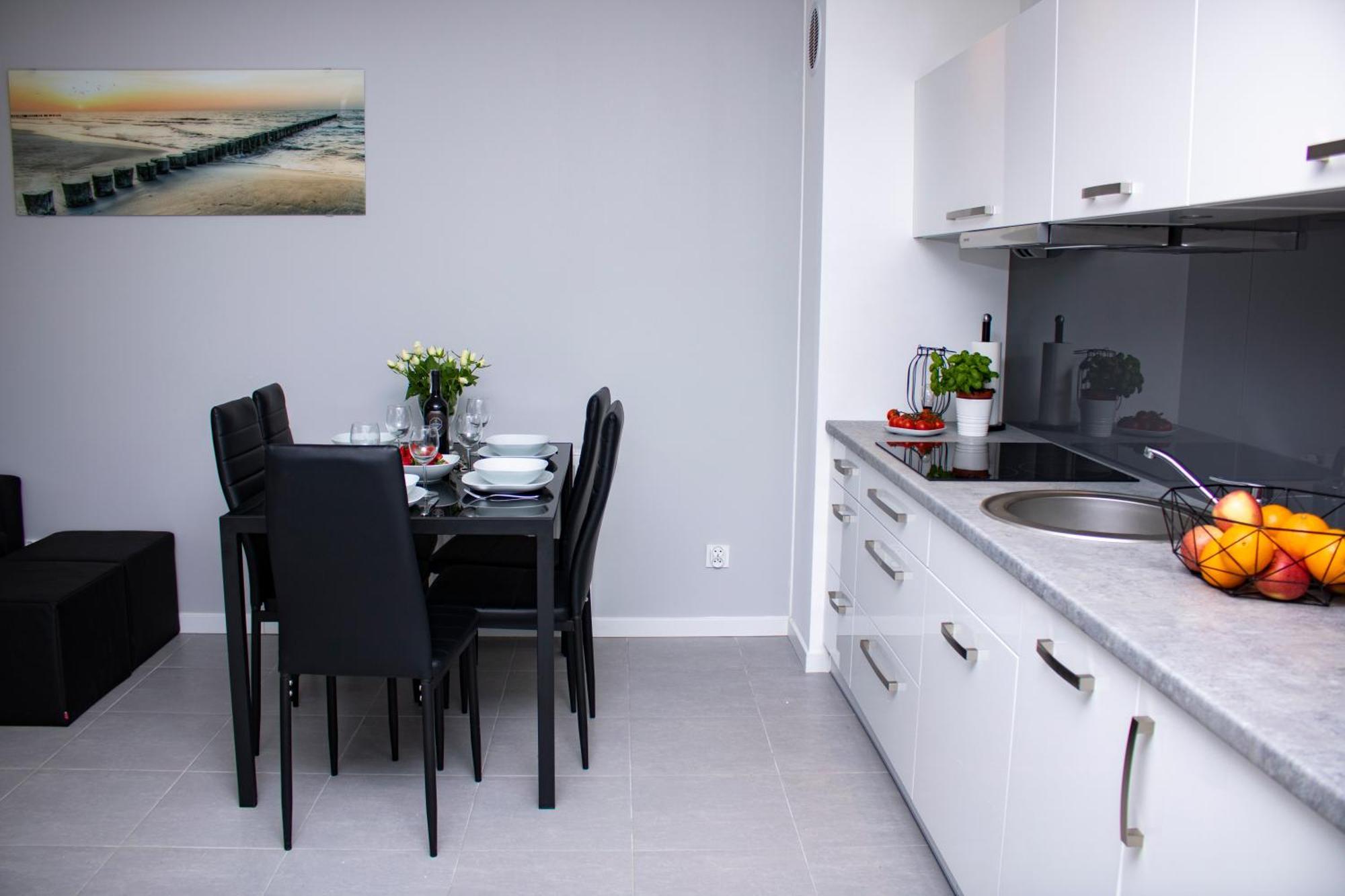 Apartament Z Ogrodkiem เชซัช ภายนอก รูปภาพ