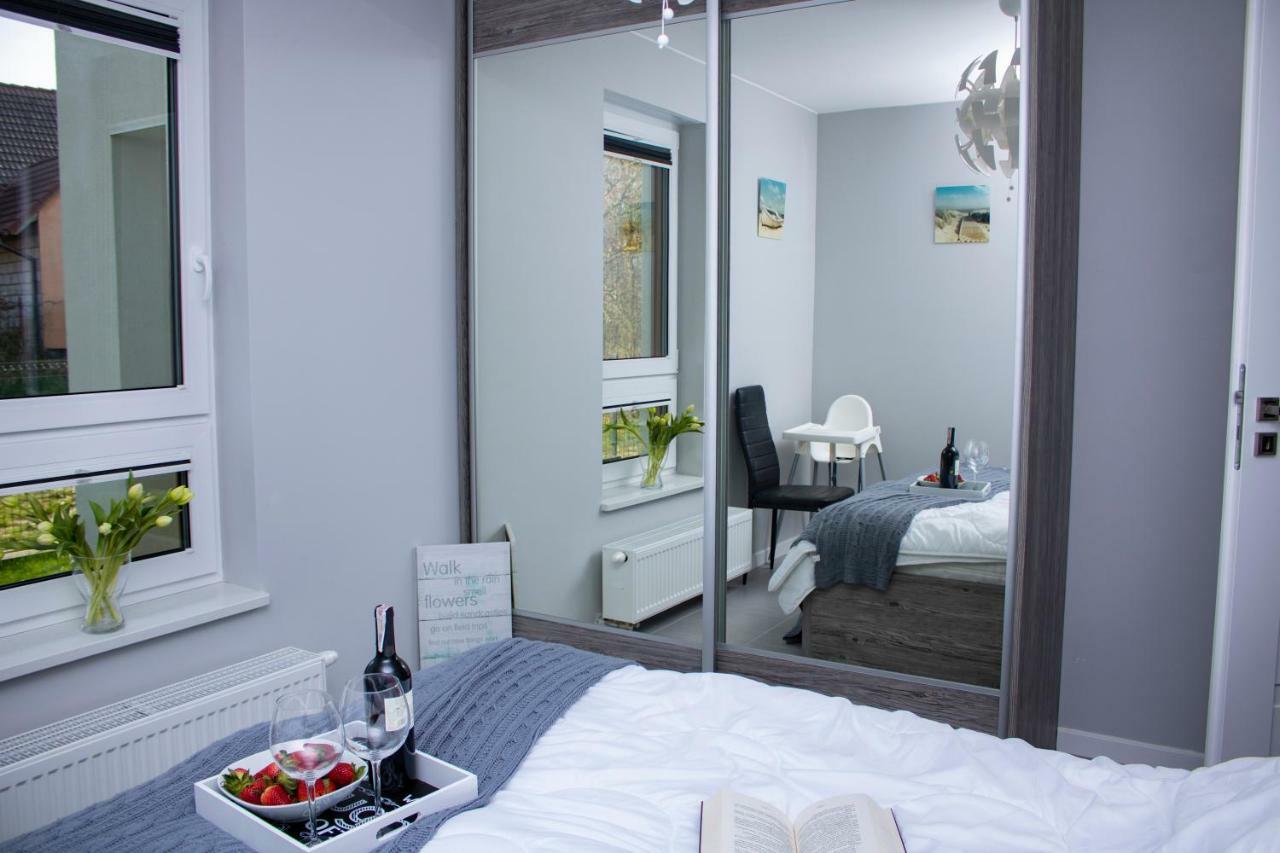 Apartament Z Ogrodkiem เชซัช ภายนอก รูปภาพ