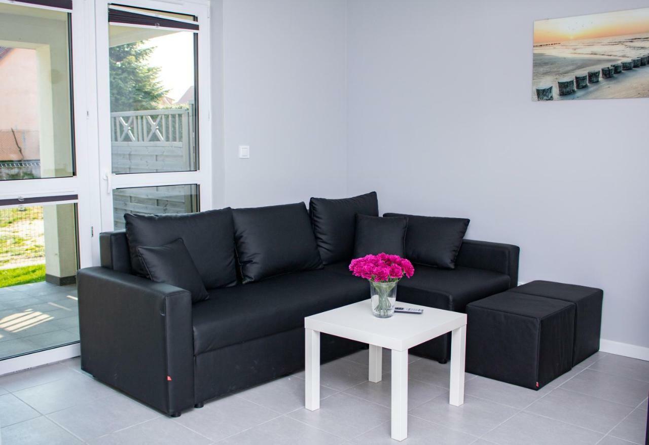 Apartament Z Ogrodkiem เชซัช ภายนอก รูปภาพ