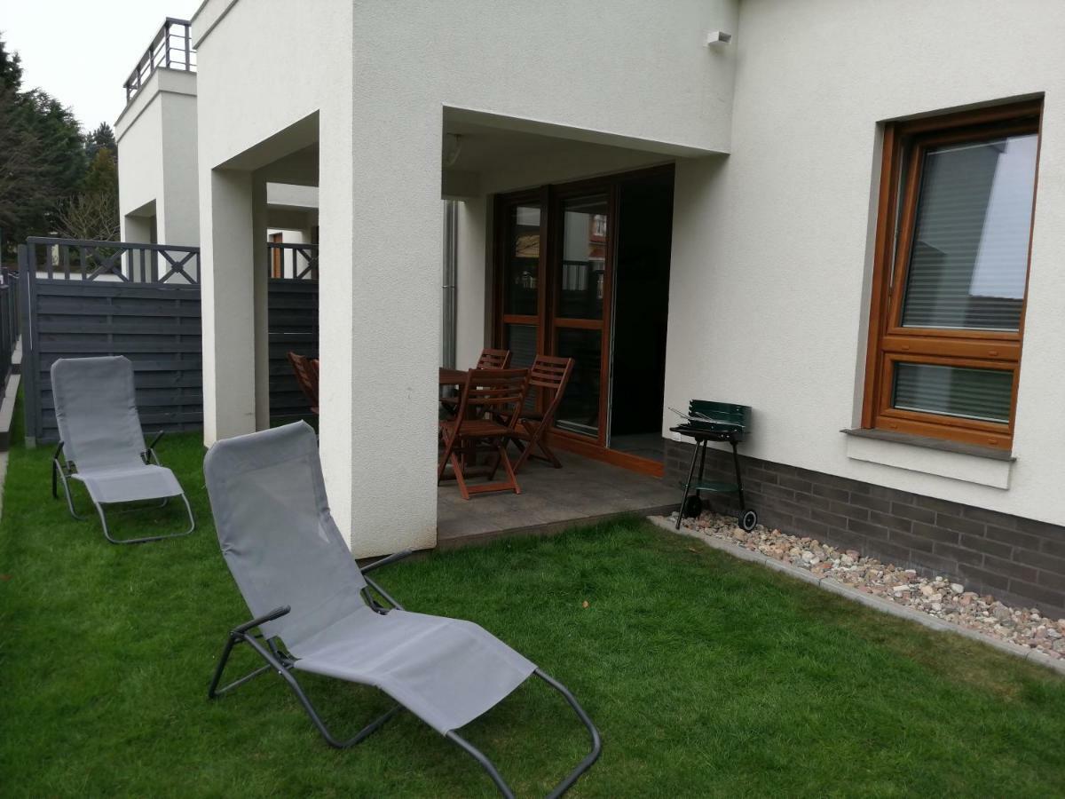Apartament Z Ogrodkiem เชซัช ภายนอก รูปภาพ